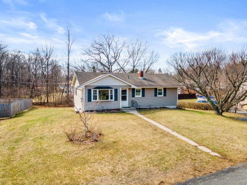 Homes For Sale - 48 Loch Lomond Lane<br/> Middletown, NY 10941