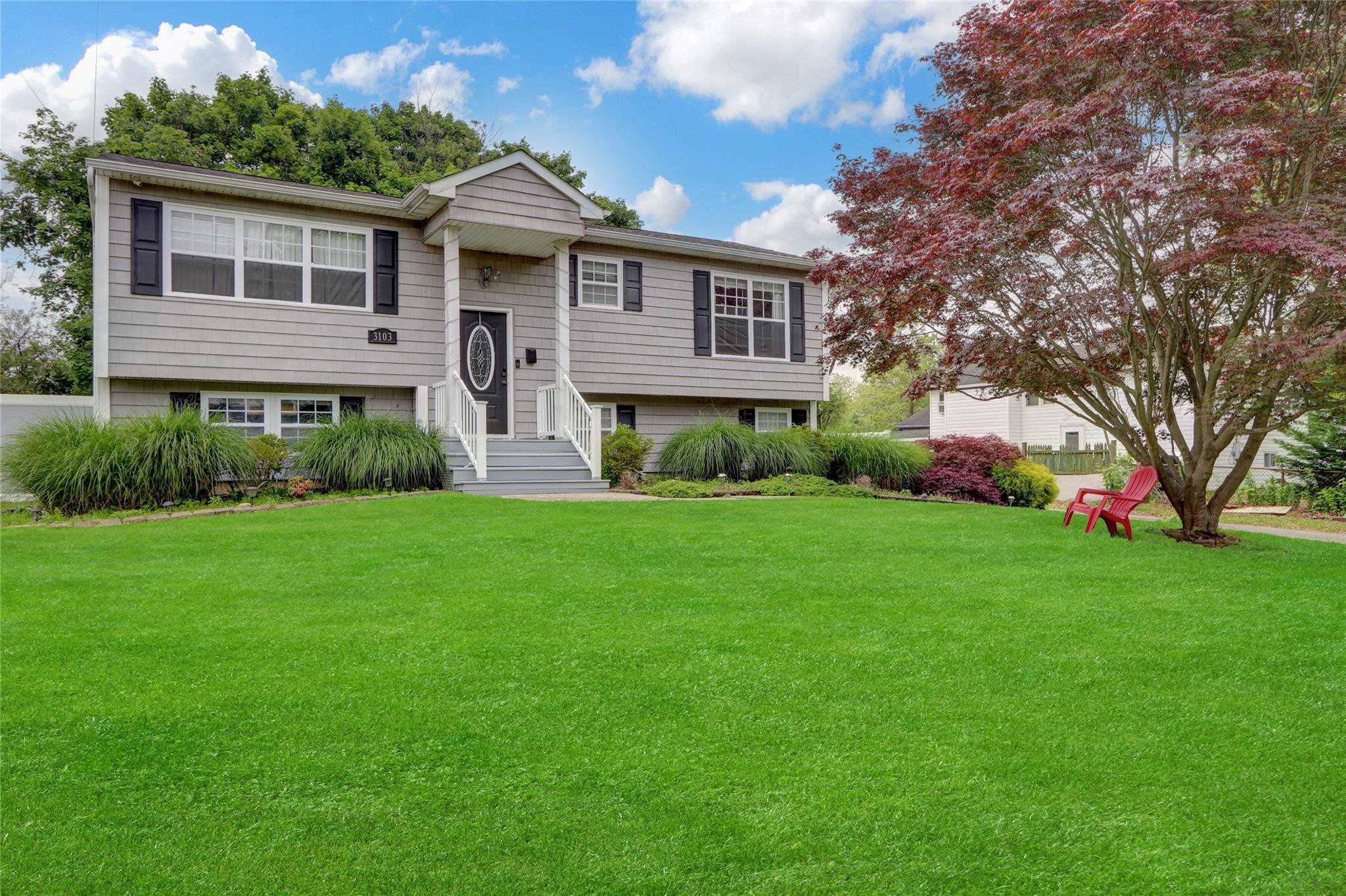 3103 New London Avenue, Medford, New York image 2