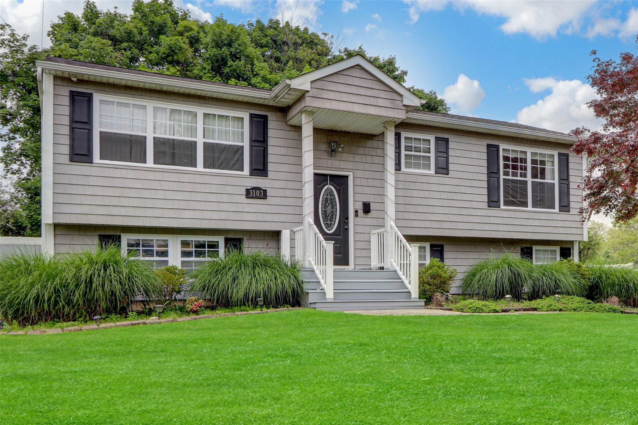 3103 New London Avenue, Medford, New York image 3