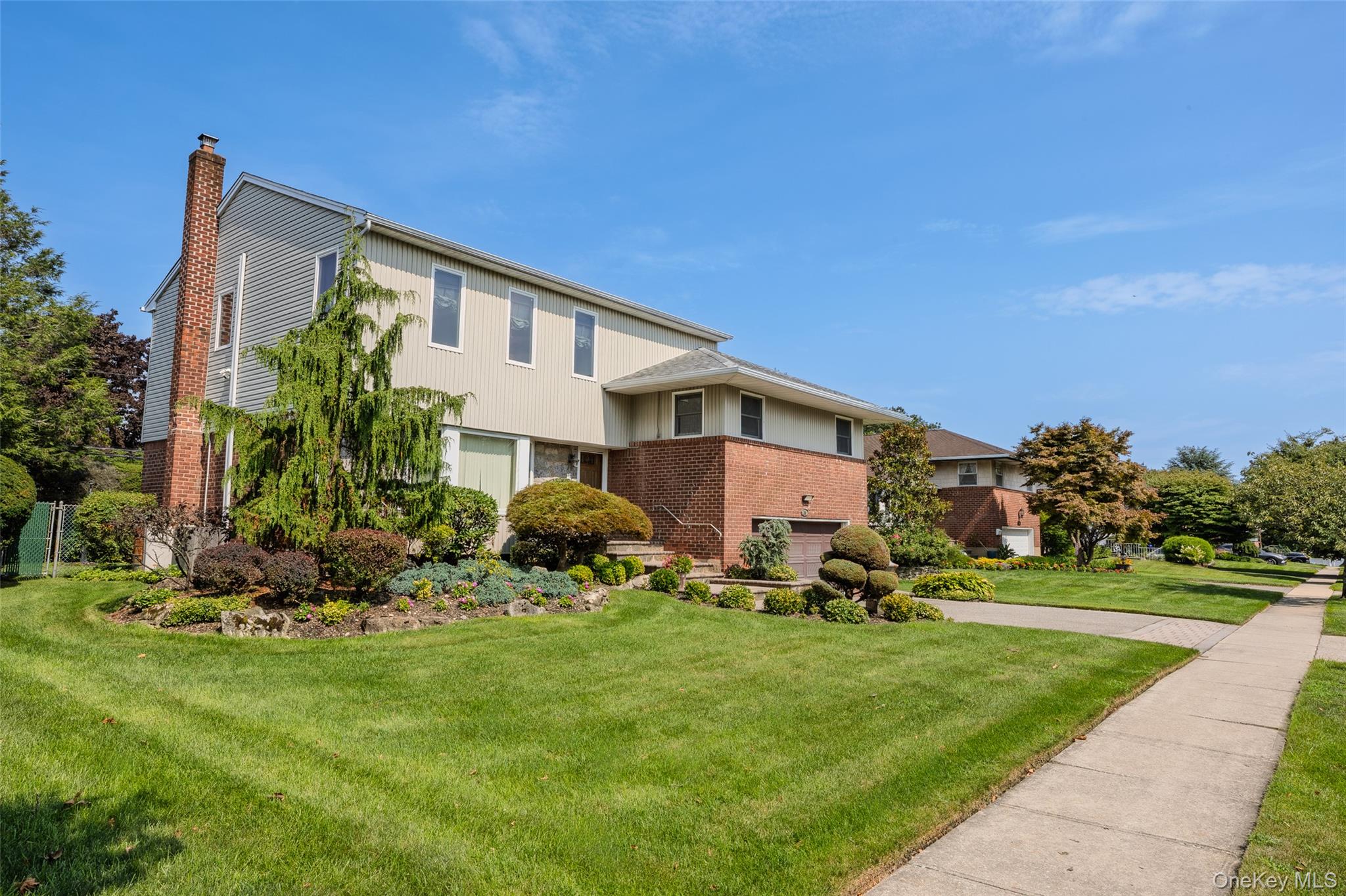 16 Winthrop Road