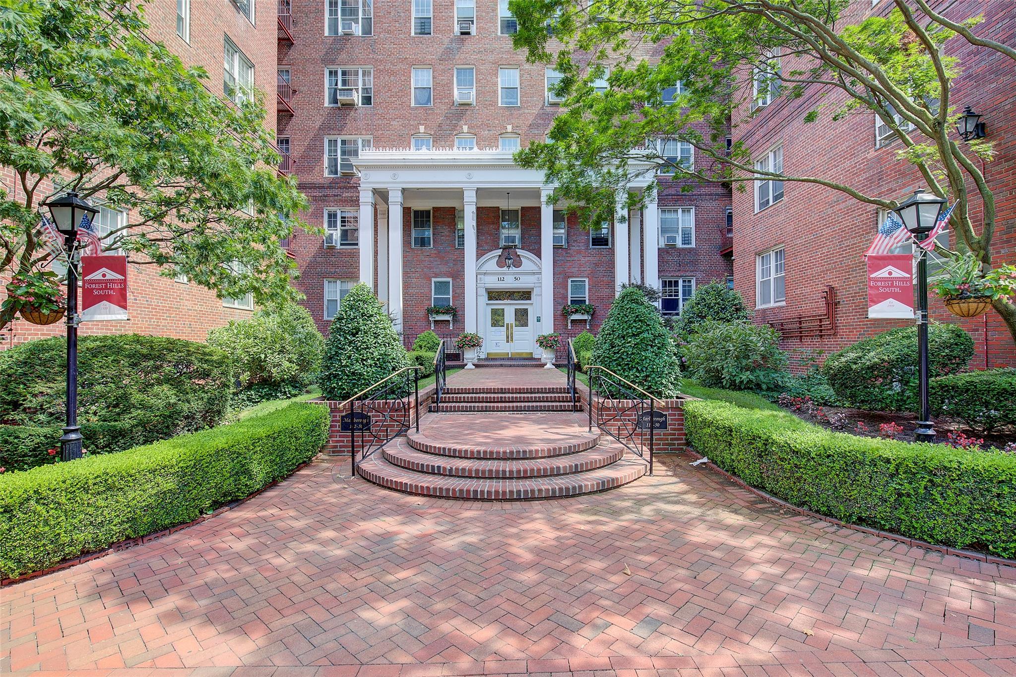 78th Avenue 1A, Forest Hills, Queens, NY - 2 Bedrooms  
1 Bathrooms  
4 Rooms - 