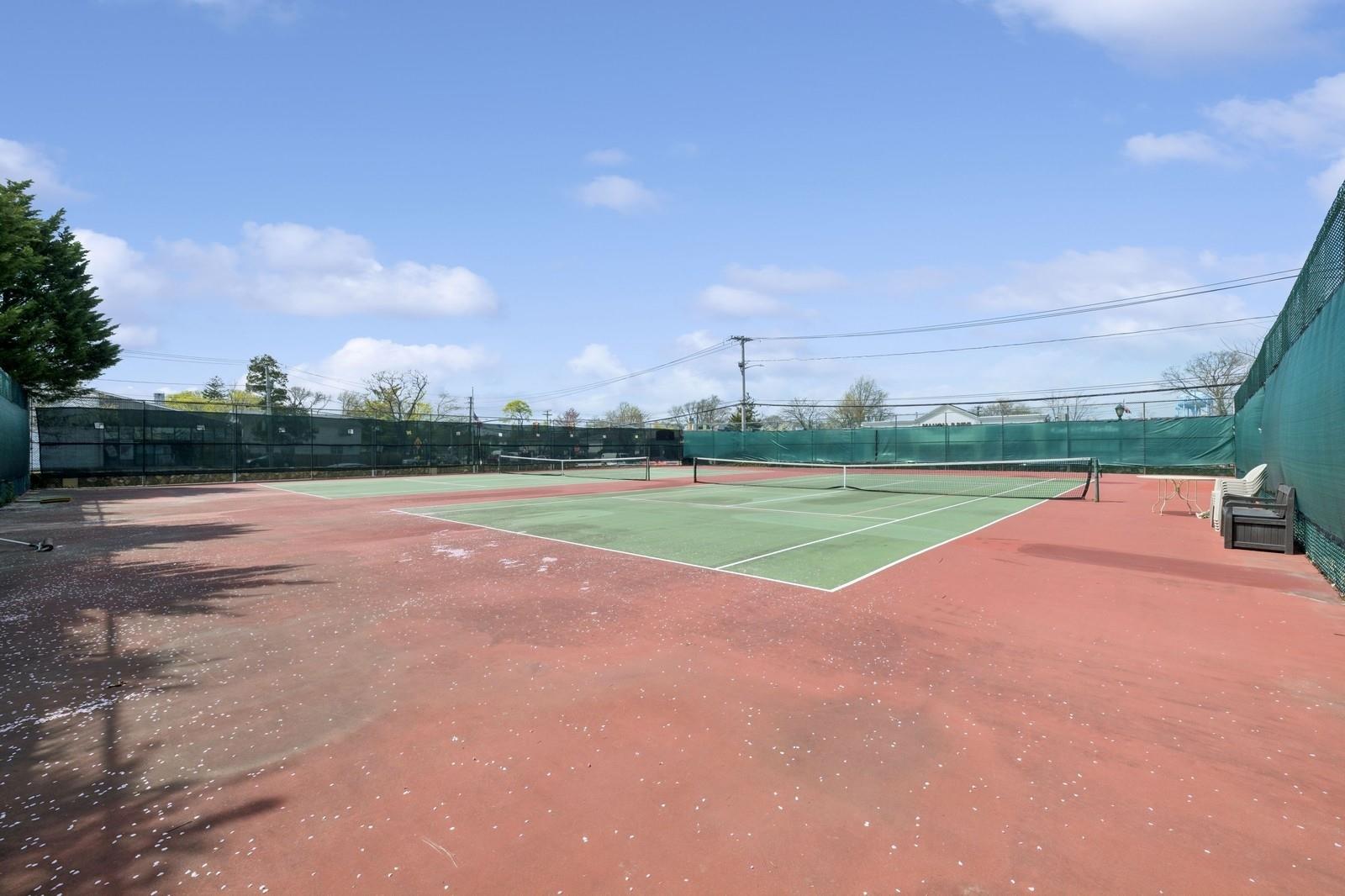 60 Southgate Circle, Massapequa Park, New York image 35