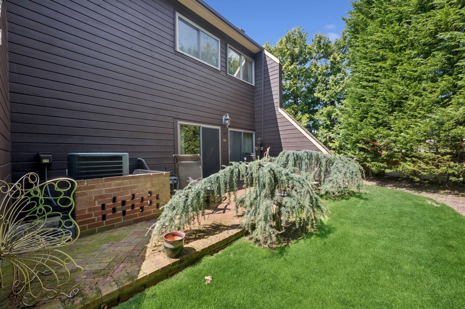 60 Southgate Circle, Massapequa Park, New York image 25