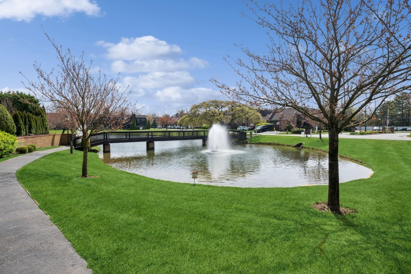 60 Southgate Circle, Massapequa Park, New York image 32