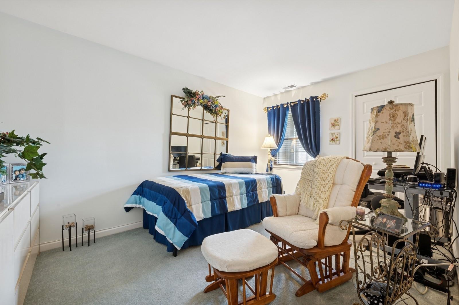 60 Southgate Circle, Massapequa Park, New York image 23