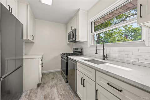 Homes For Sale - 82-63 Langdale Street #2ND FLOOR<br/> Queens County, New Hyde Park, NY 11040