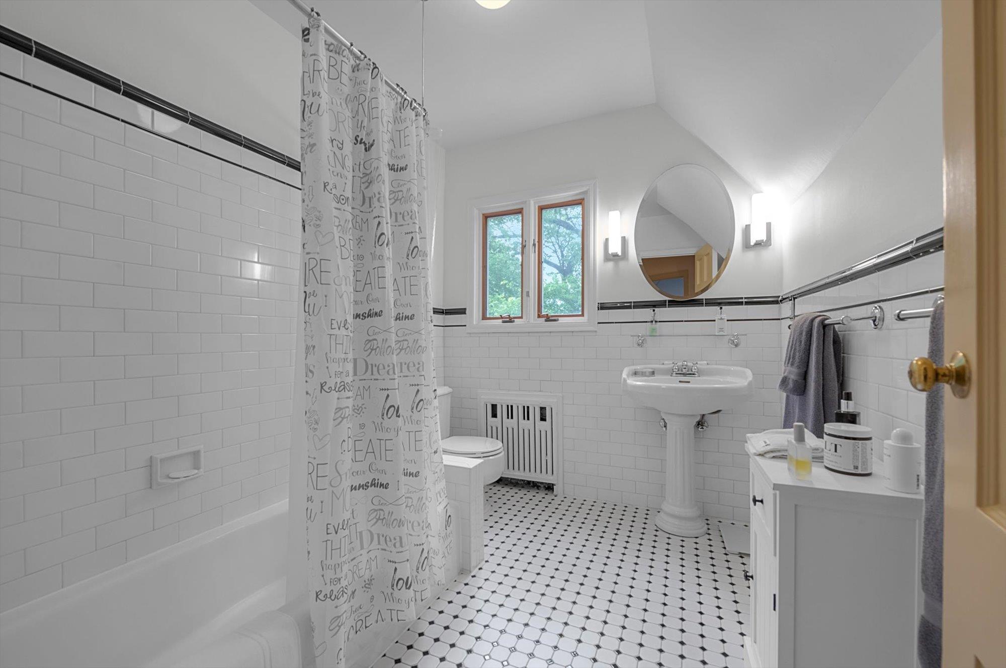 1 Wensley Drive, Great Neck, New York image 22