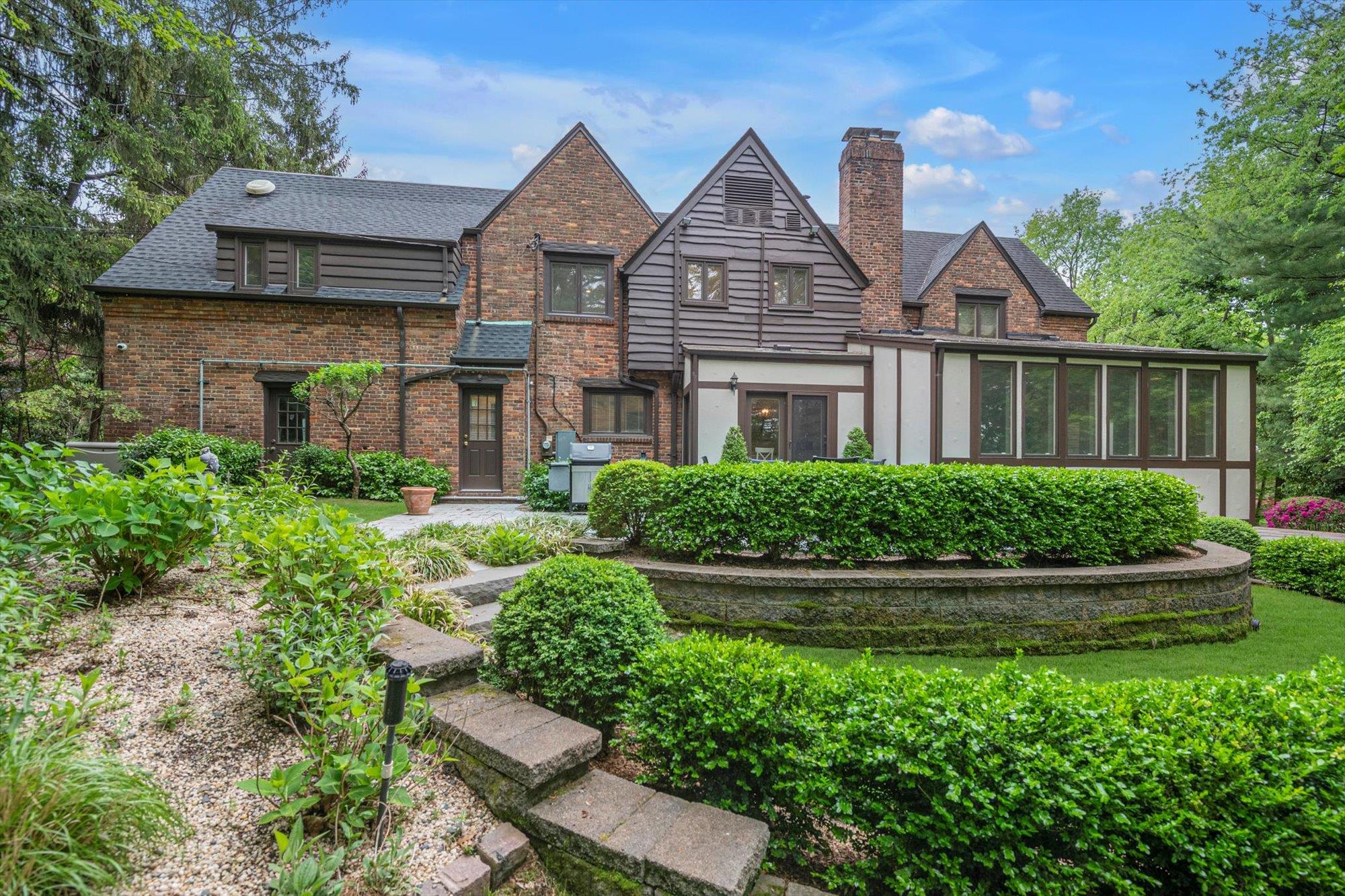 1 Wensley Drive, Great Neck, New York image 31