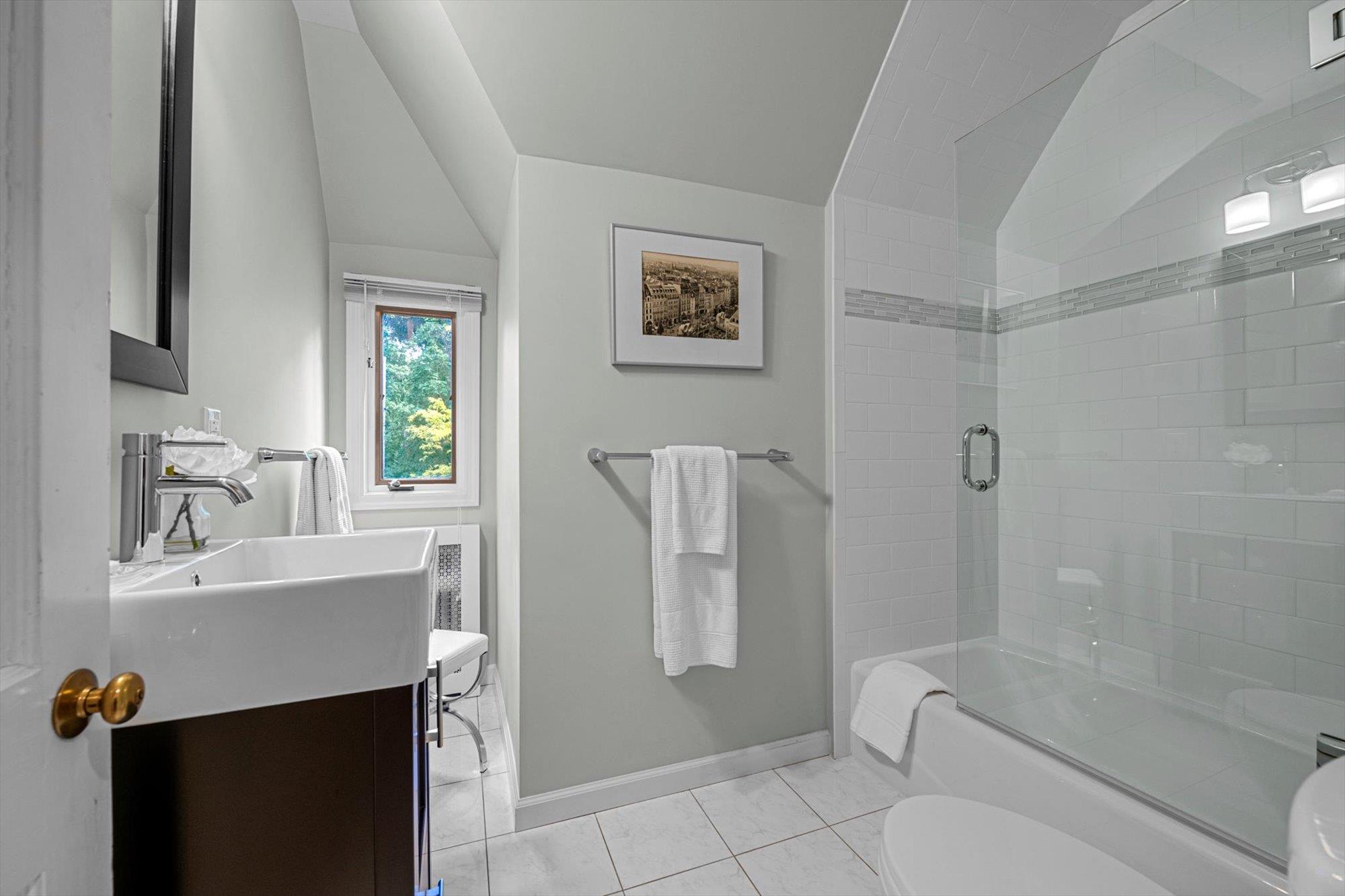 1 Wensley Drive, Great Neck, New York image 25