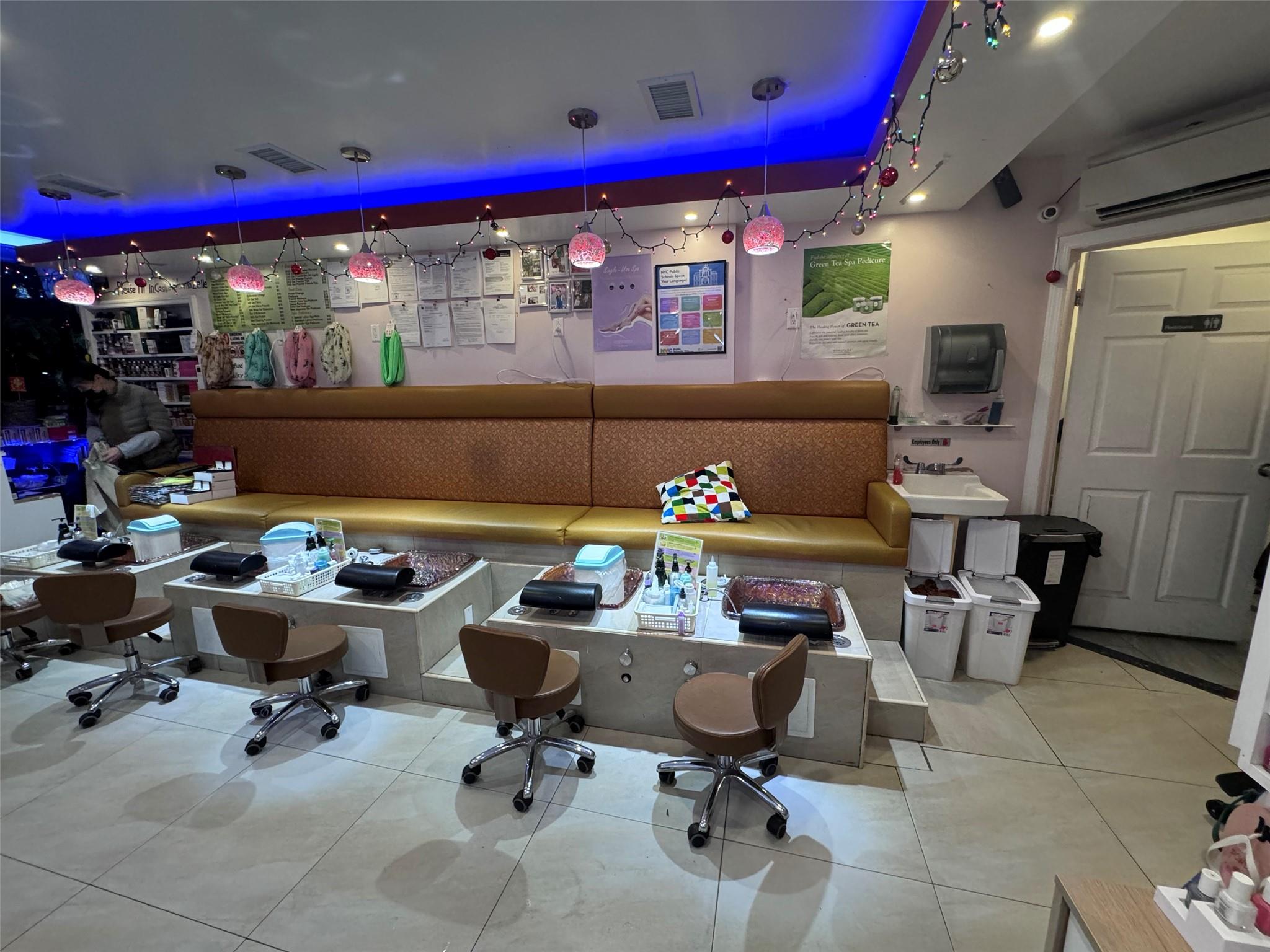 520 E 14th Street 1FL