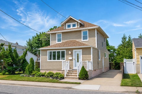 Homes For Sale - 2500 Centre Avenue<br/> Bellmore, NY 11710