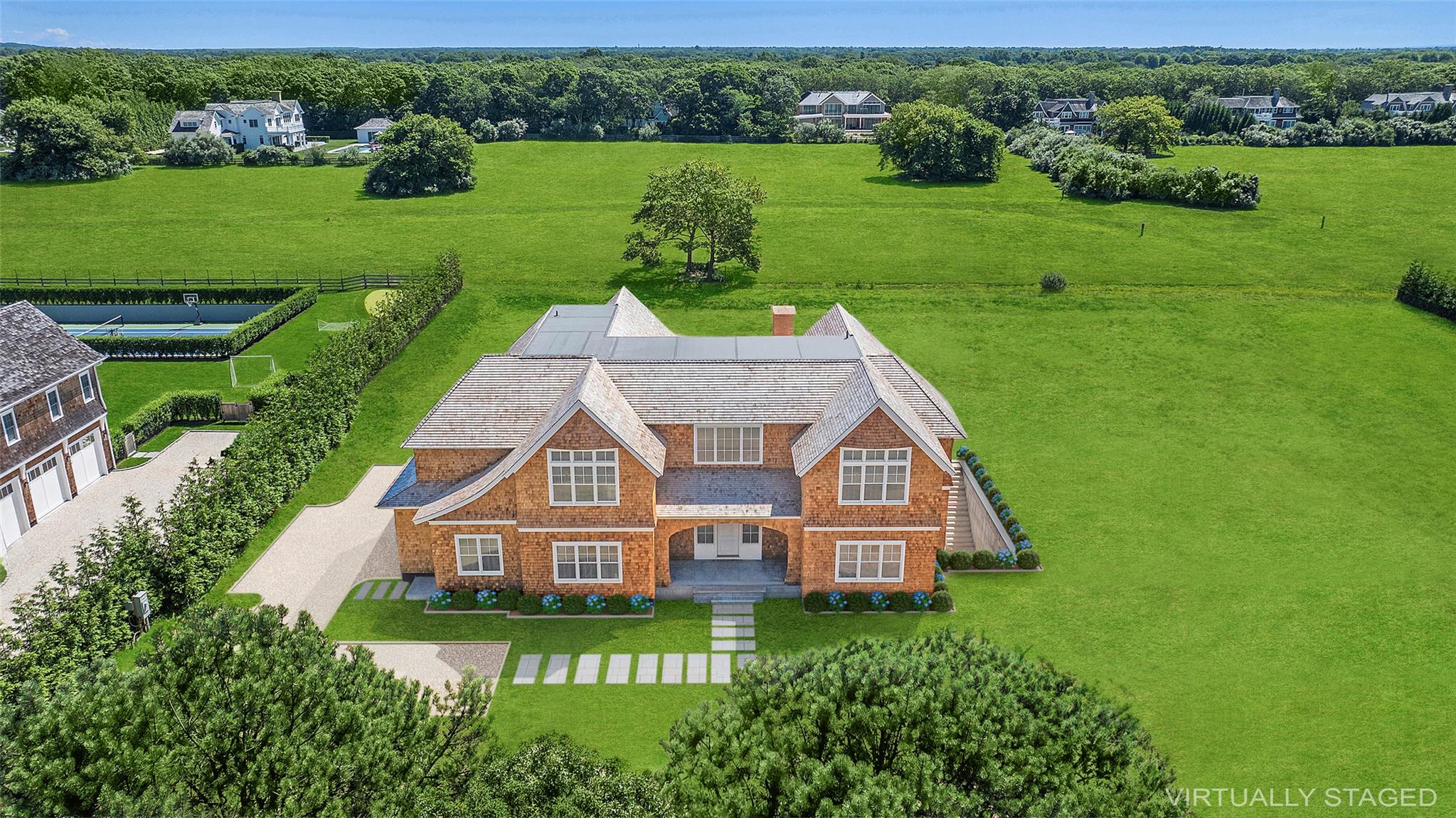 450 Seven Ponds Towd Road & 460 Edge of Woods Road