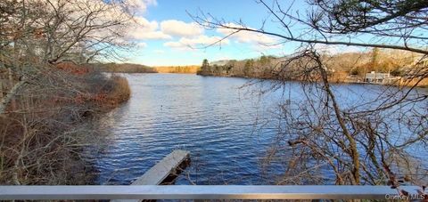 57 Big Fresh Pond Road Southampton NY 11968