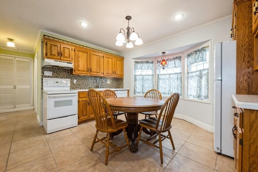 15 Long Lane, Levittown, New York image 6