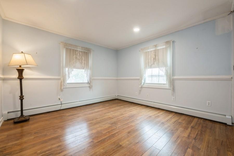 15 Long Lane, Levittown, New York image 14