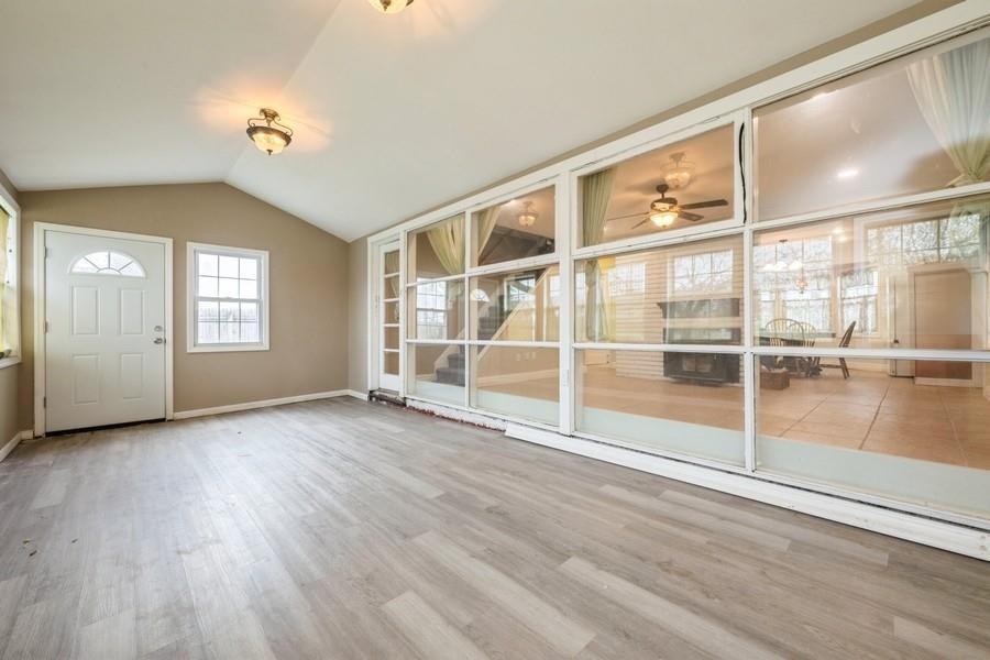 15 Long Lane, Levittown, New York image 13