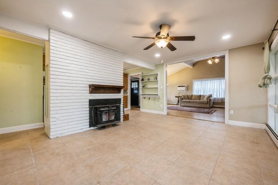 15 Long Lane, Levittown, New York image 10
