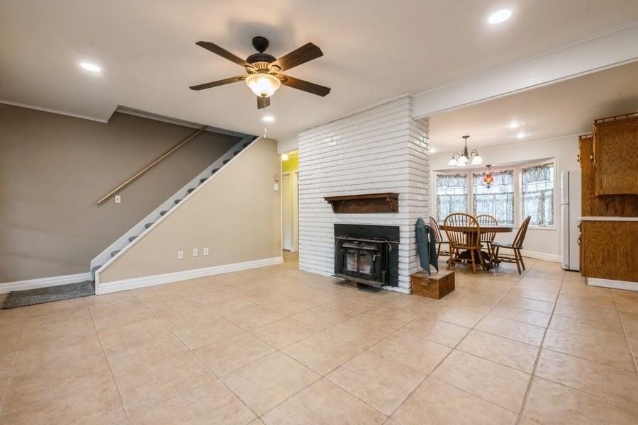 15 Long Lane, Levittown, New York image 9