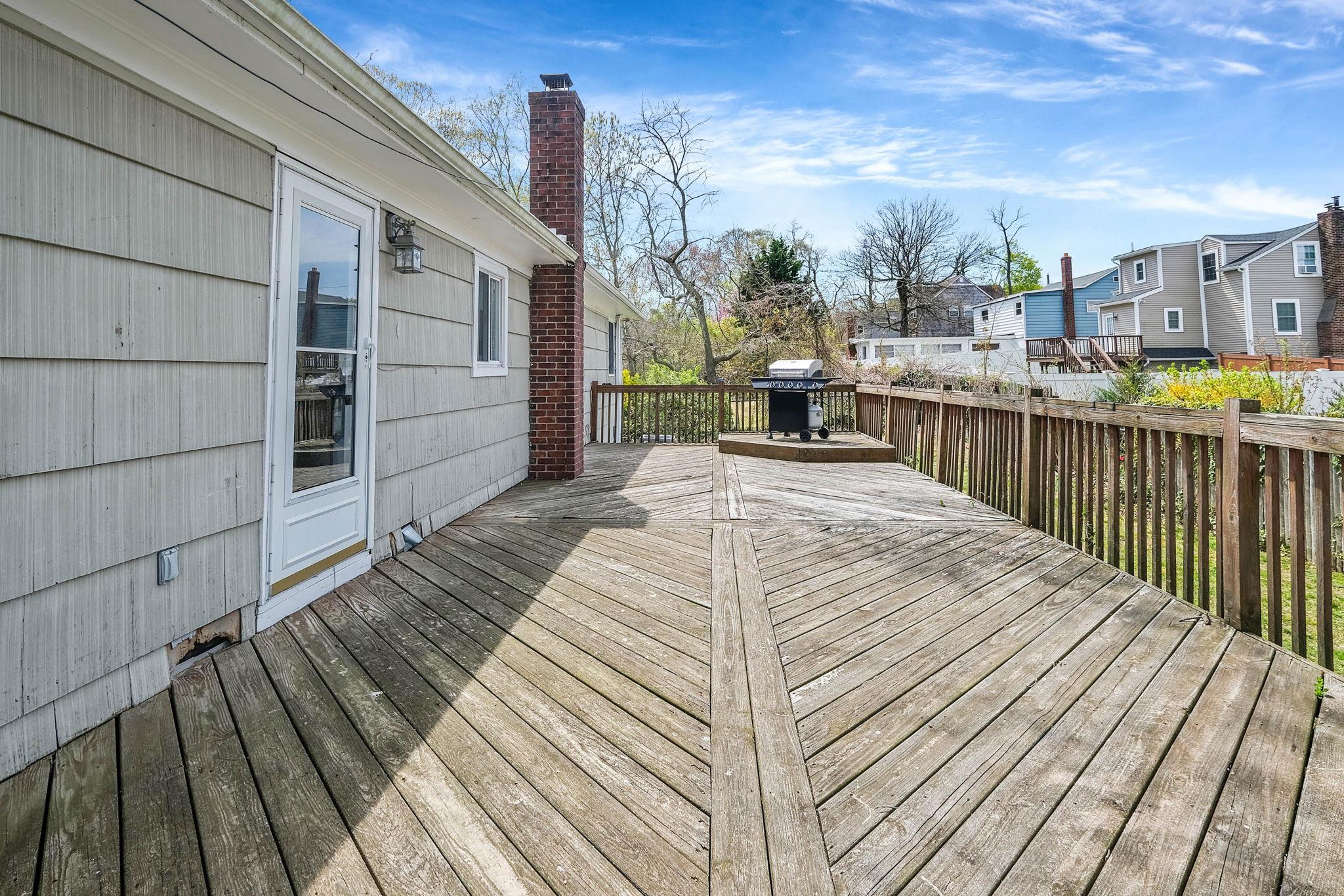22 Hollis Drive, Sound Beach, New York image 27