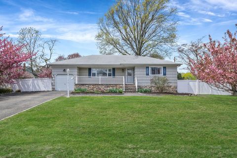 22 Hollis Drive, Sound Beach, NY 11789 - MLS#: 853800