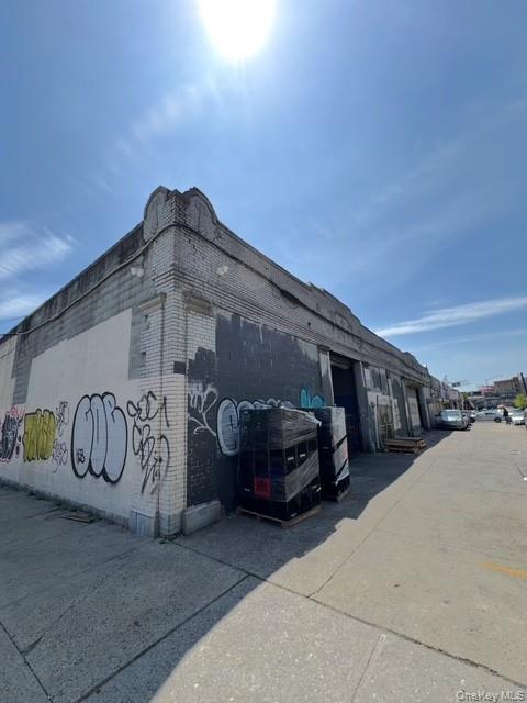 738 Southern Boulevard