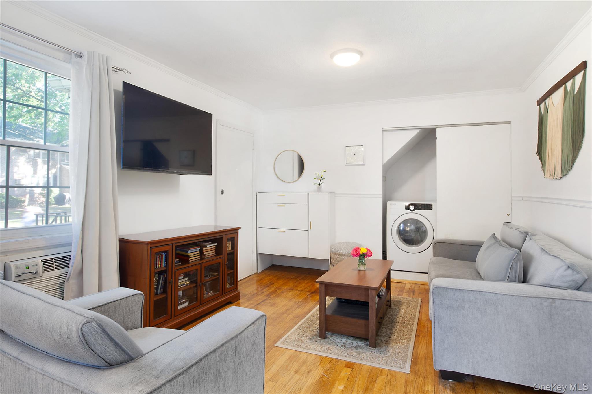 224-62 Horace Harding Expressway 1st Fl