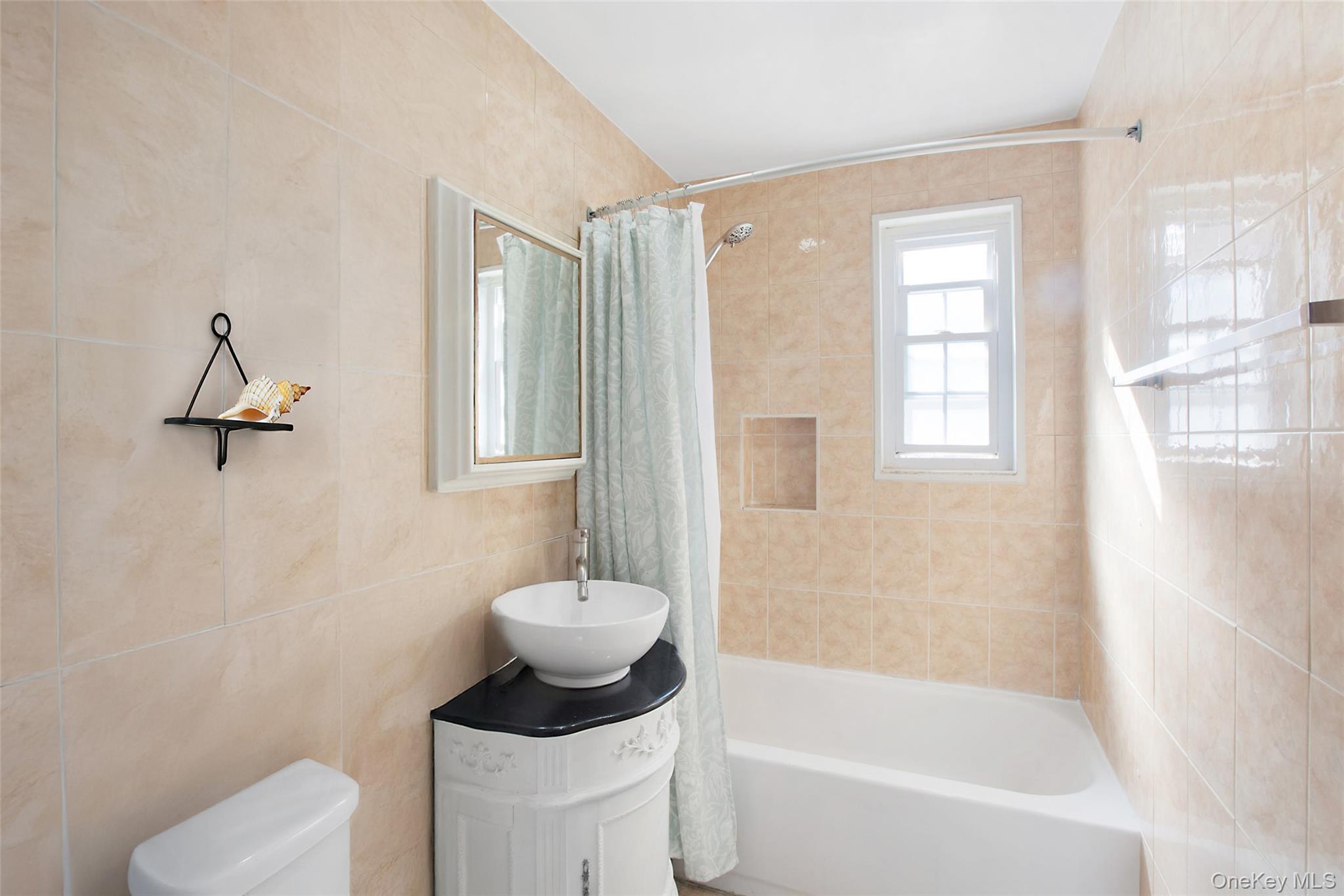 224-62 Horace Harding Expressway 1st Fl