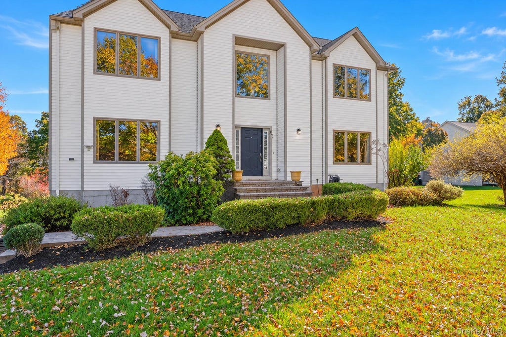 Photo of 165 Burlingham Road, Pine Bush, NY 12566 (MLS # 1066881)