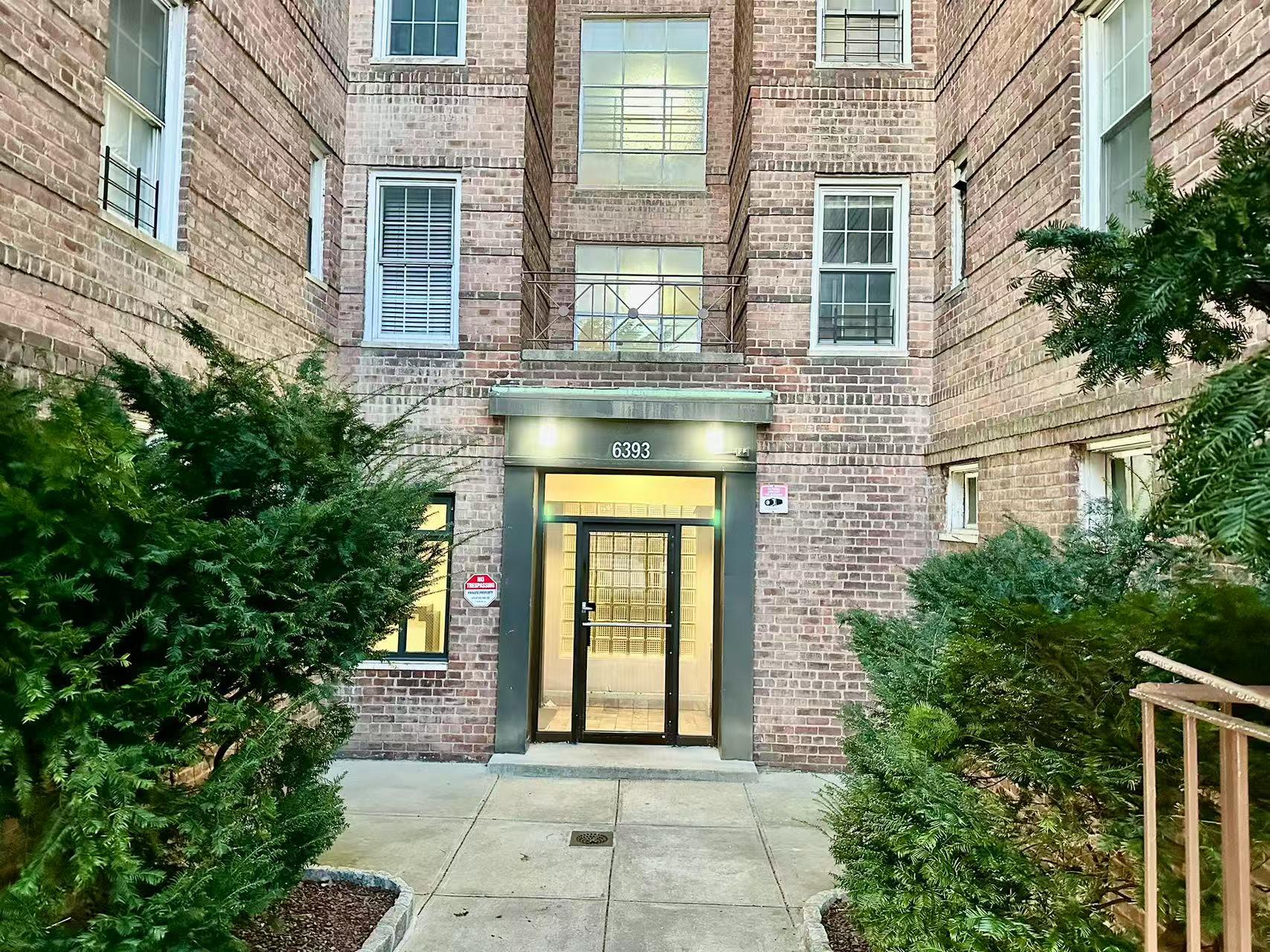 63-93 Woodheaven Boulevard #2D3, Rego Park, New York image 1