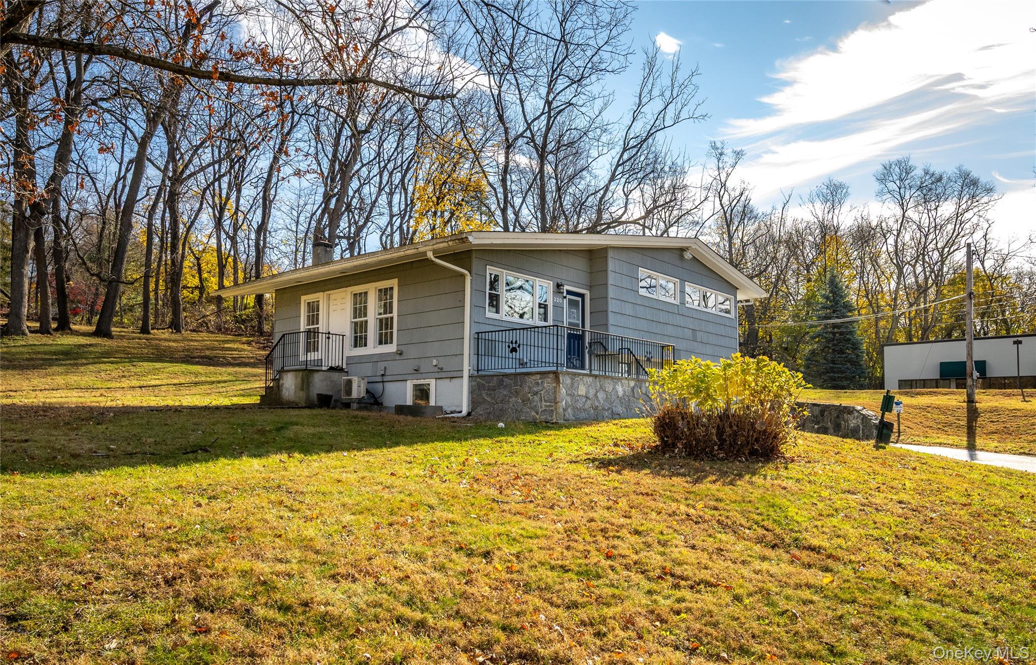 320 N Highland Avenue