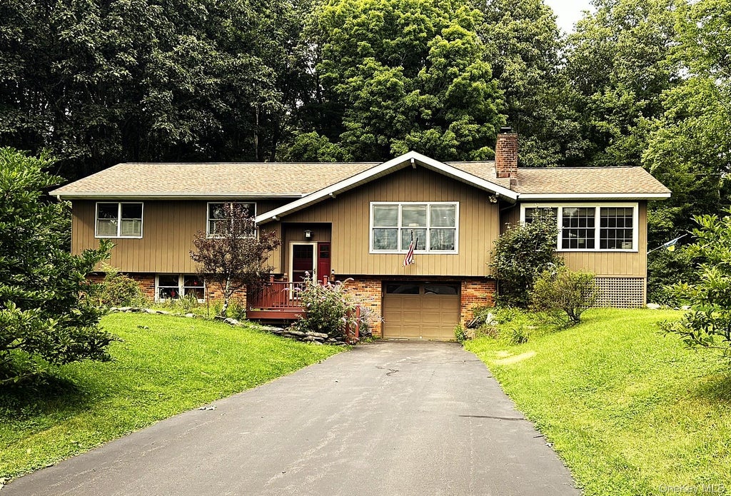 Photo of 33 Twin Bridges Road, Copake, NY 12516 (MLS # 1044728)