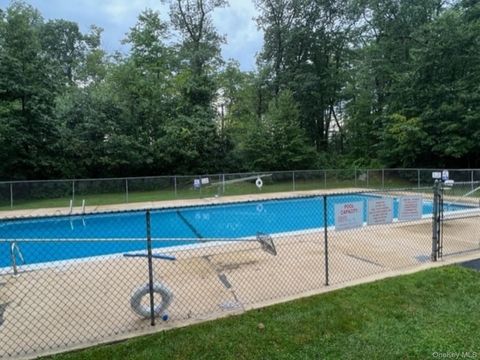 Condo For Rent - 315 Fox Run Lane<br/> Putnam County, Carmel, NY 10512