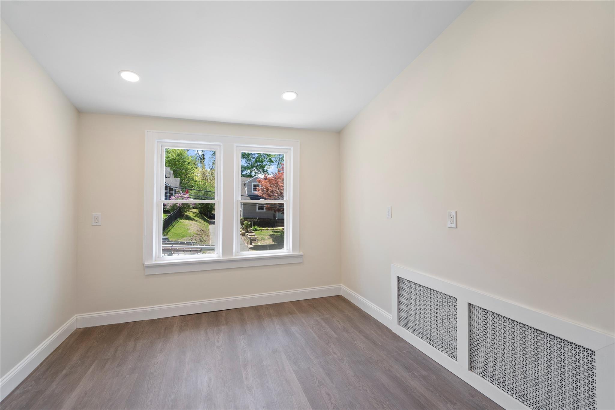 25 Fairmount Street, Huntington, New York image 16