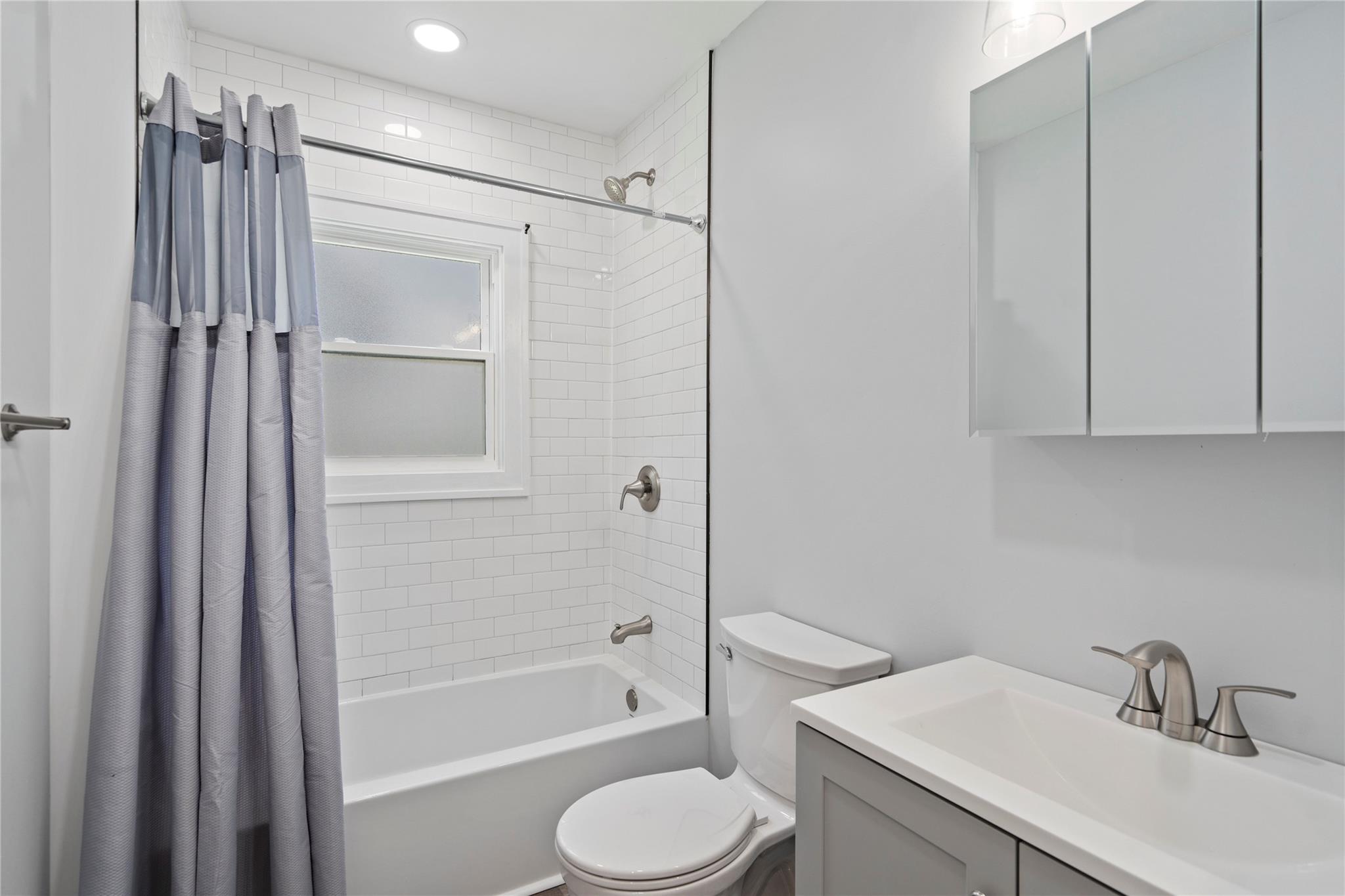 25 Fairmount Street, Huntington, New York image 10
