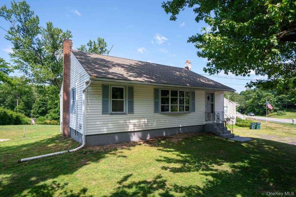 Photo of 601 Lakeside Road, Newburgh, NY 12550 (MLS # 1029738)