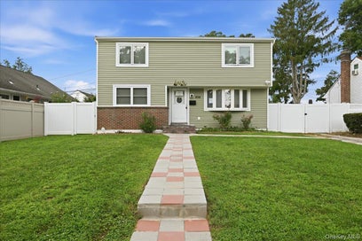828 Bruce Drive Wantagh NY 11793