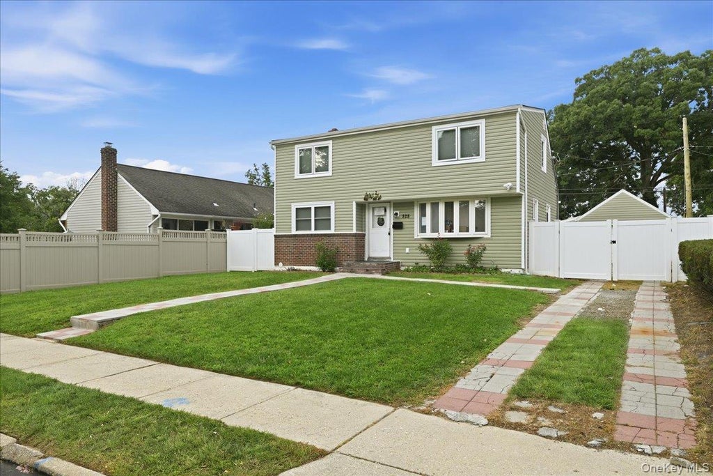 Photo of 828 Bruce Drive, Wantagh, NY 11793 (MLS # 1045276)