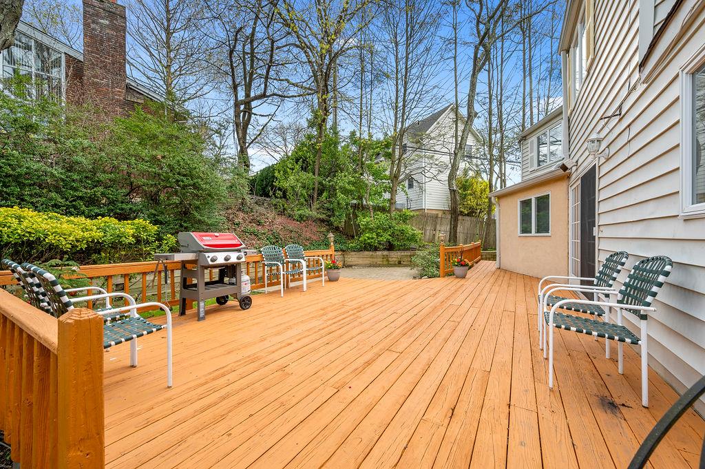 7 Robbins Lane Ln, Great Neck, New York image 34