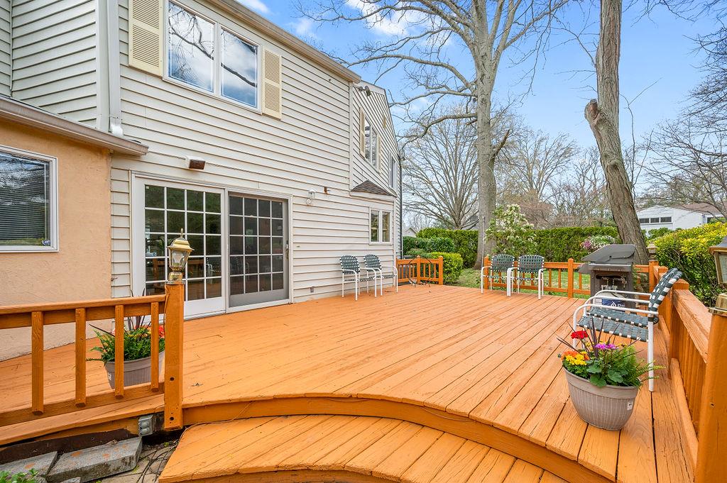 7 Robbins Lane Ln, Great Neck, New York image 33