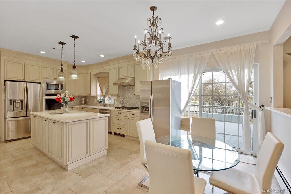 Photo of 708 Park Lane, Cedarhurst, NY 11516 (MLS # 965973)