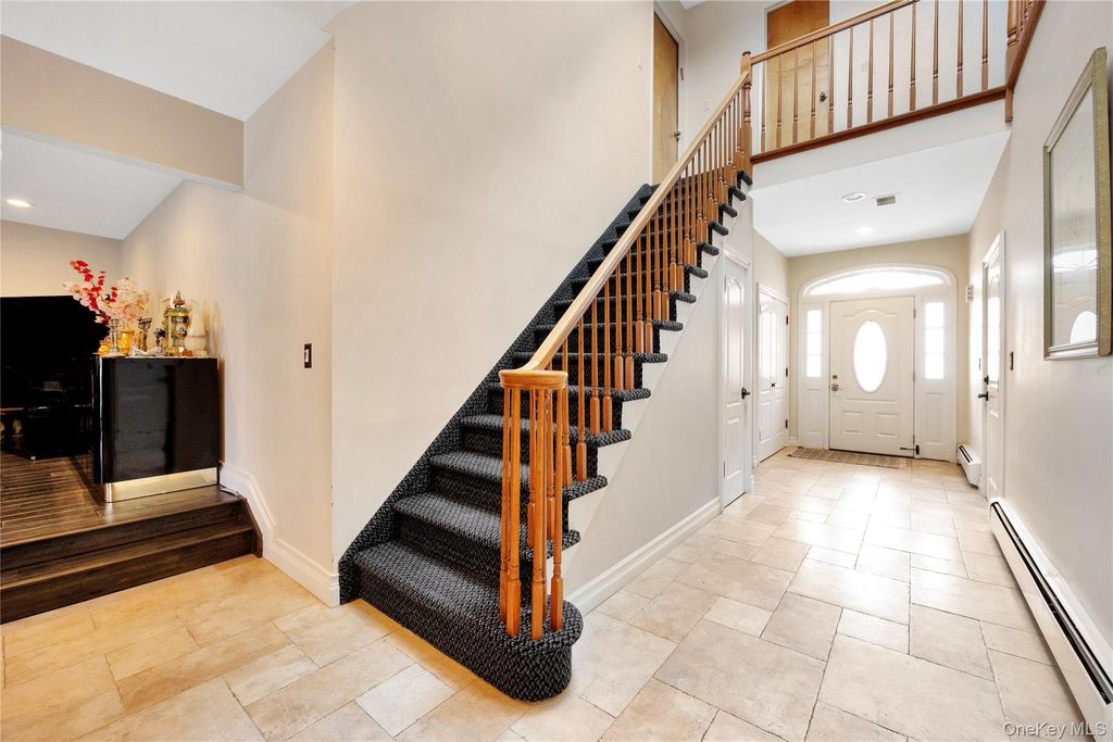 Photo of 708 Park Lane, Cedarhurst, NY 11516 (MLS # 965973)