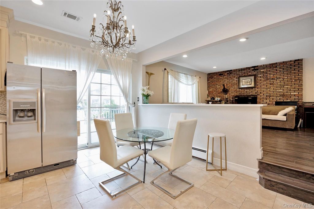 Photo of 708 Park Lane, Cedarhurst, NY 11516 (MLS # 965973)