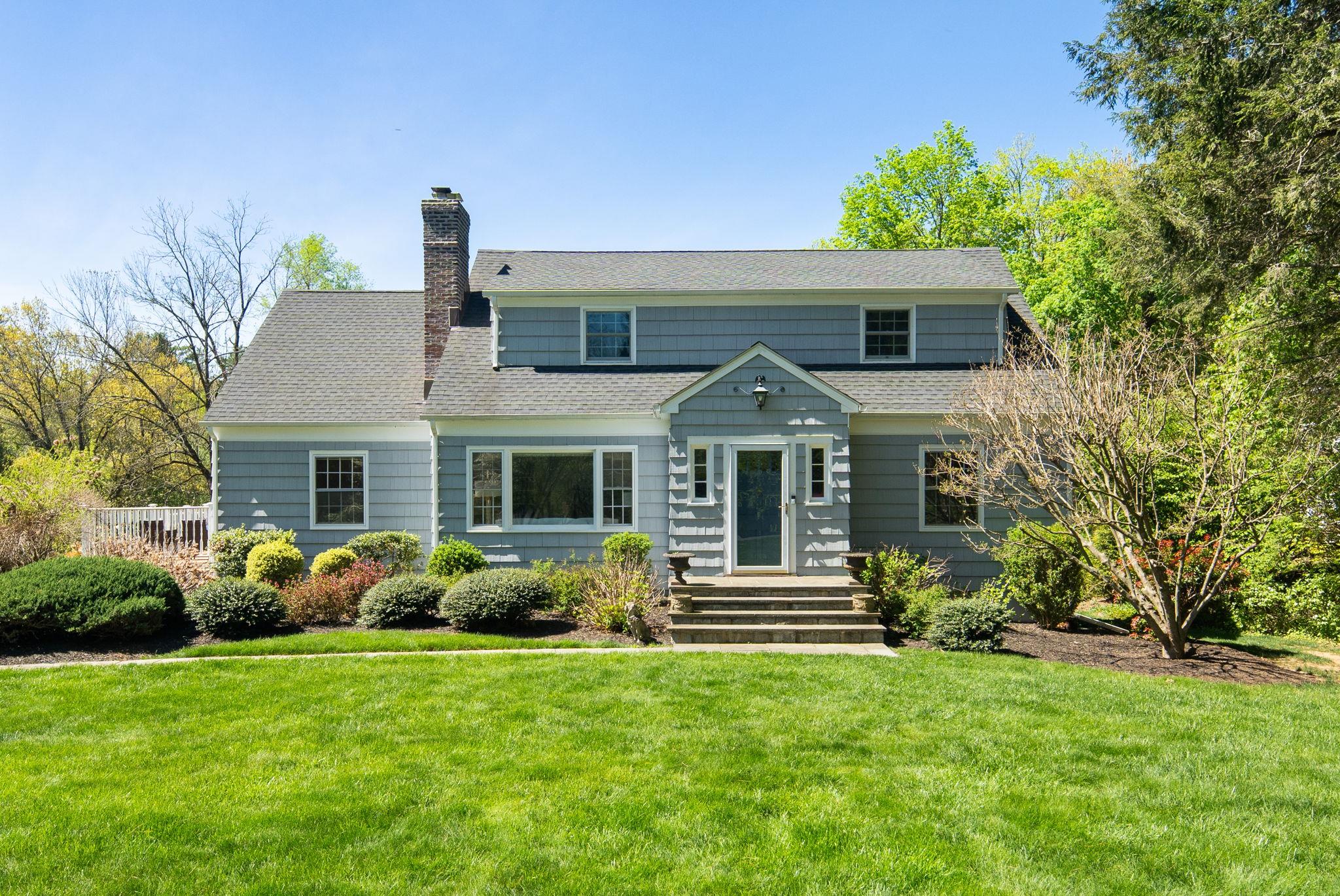 12 Pond Hill Road, Chappaqua, New York image 1
