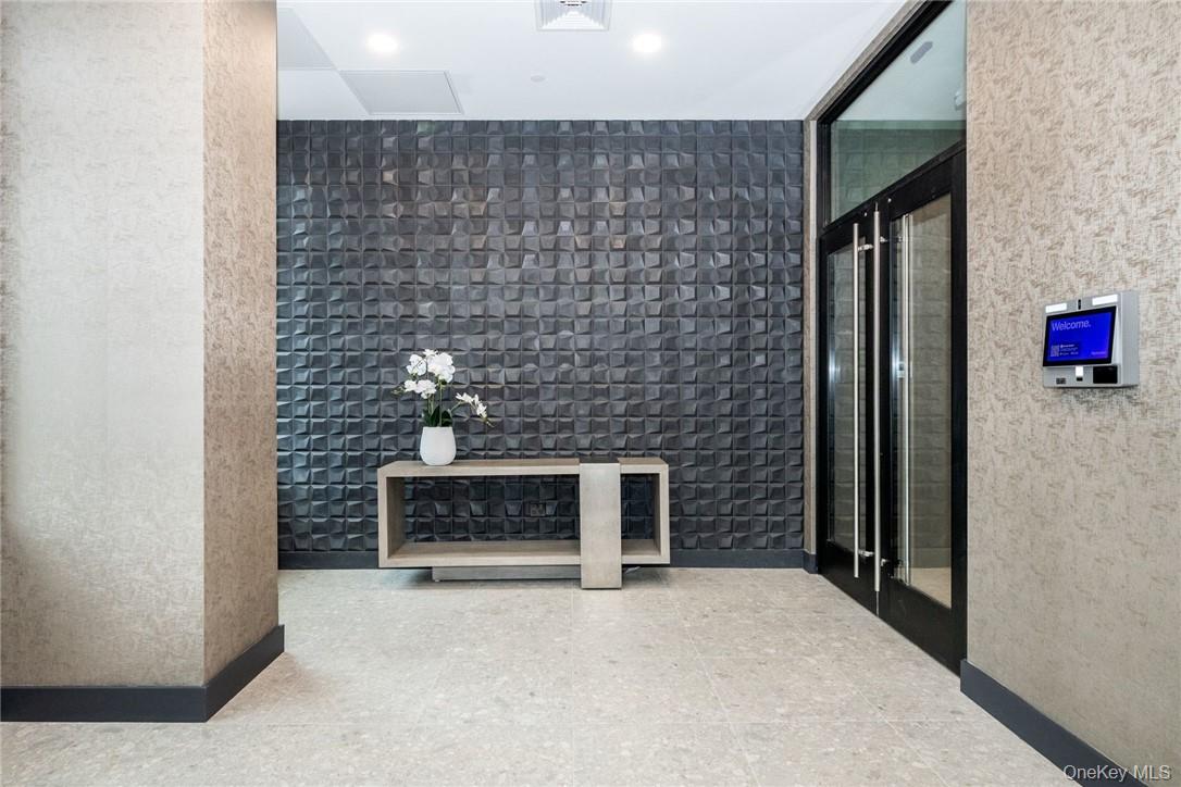 15 Parkview Avenue 203