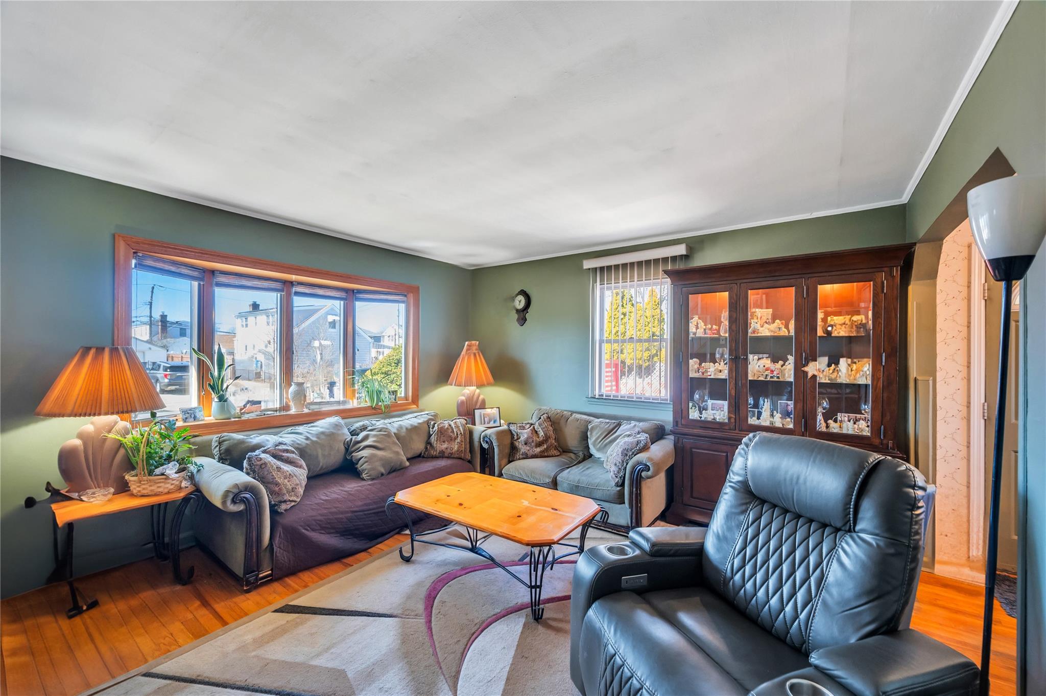 21 Linden Boulevard, Hicksville, New York image 4