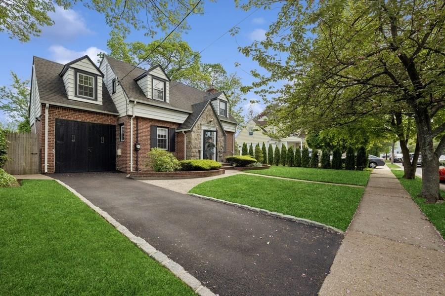 768 Everett Court