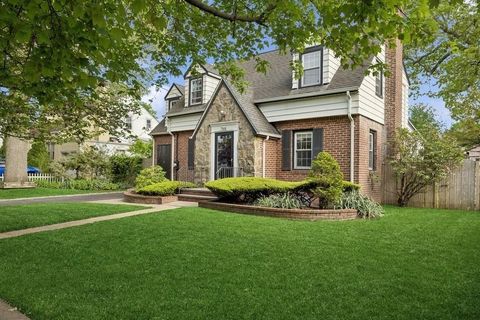 768 Everett Court Baldwin NY 11510