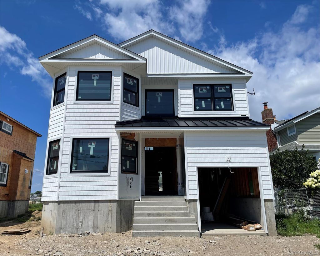 Photo of 103 Clocks Boulevard, Massapequa, NY 11758 (MLS # 875037)