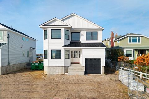 103 Clocks Boulevard Massapequa NY 11758