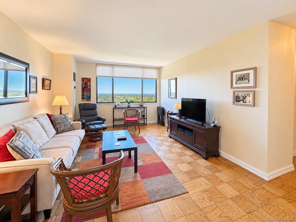Photo of 271 Grand Central Parkway PKWY #10C, Floral Park, NY 11005 (MLS # 1066417)